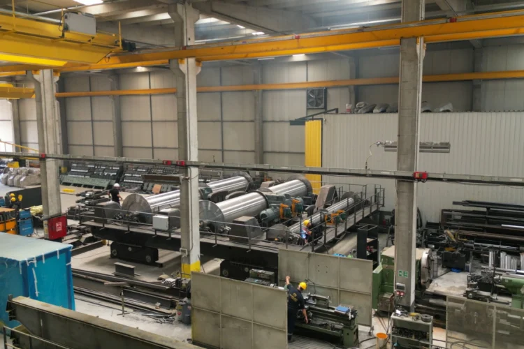 crane-manufacturing-in-production-line
